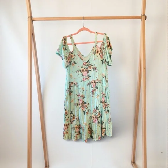 Torrid Super Soft Floral Cold Shoulder Dress| Size 2X | Easy Care - Picture 2 of 8